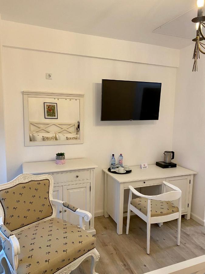 Pensiunea Charlotte Boutique Bacău Extérieur photo