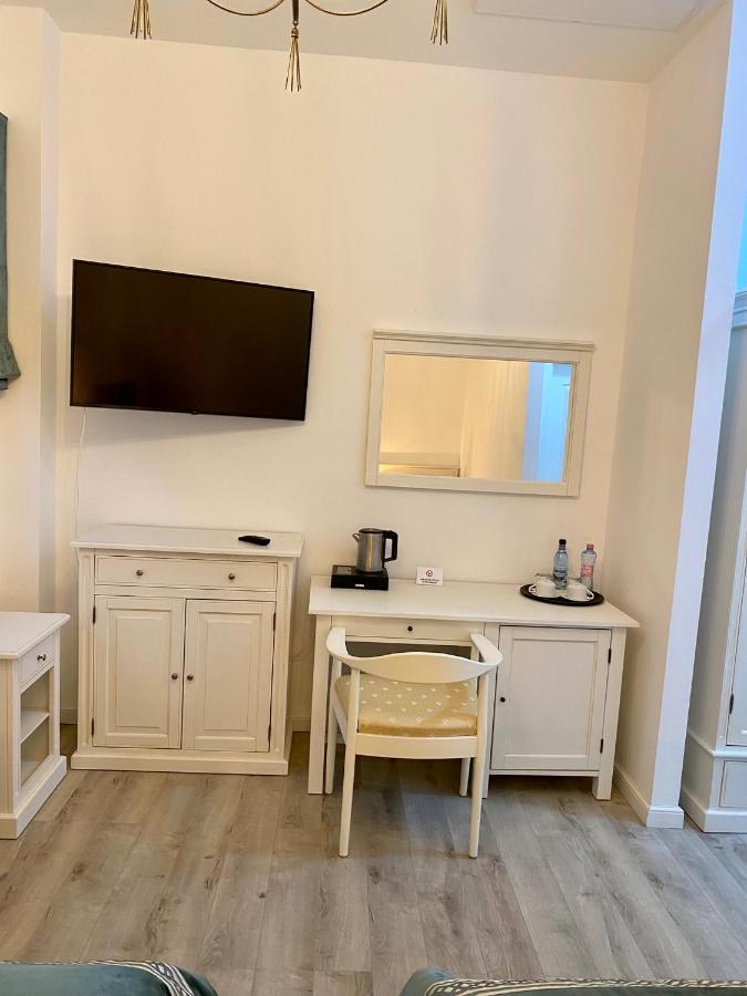 Pensiunea Charlotte Boutique Bacău Extérieur photo