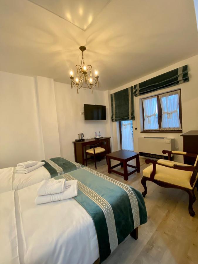 Pensiunea Charlotte Boutique Bacău Extérieur photo