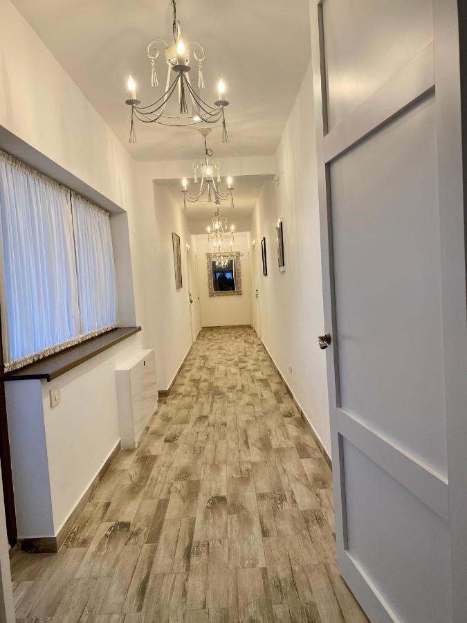 Pensiunea Charlotte Boutique Bacău Extérieur photo