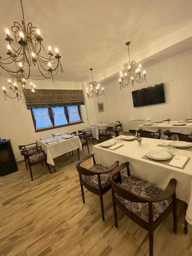 Pensiunea Charlotte Boutique Bacău Extérieur photo