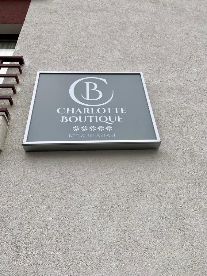Pensiunea Charlotte Boutique Bacău Extérieur photo