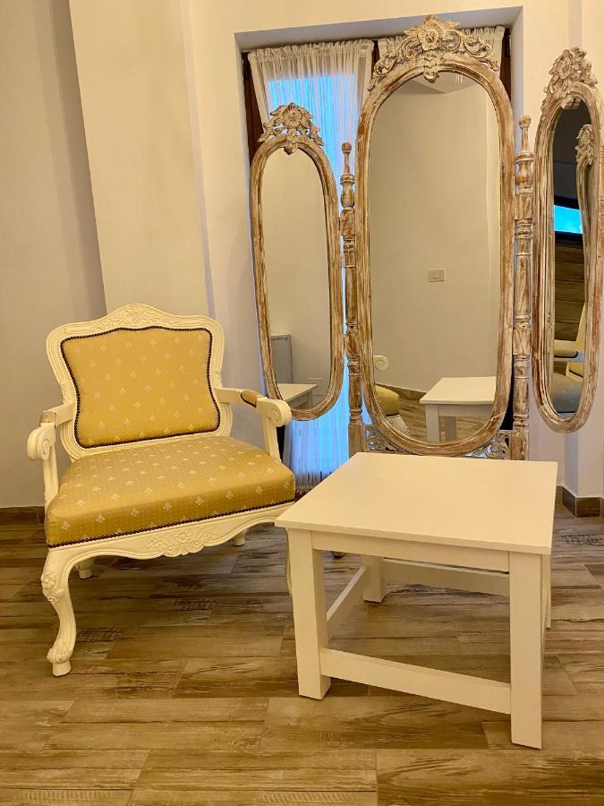 Pensiunea Charlotte Boutique Bacău Extérieur photo