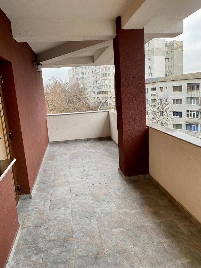 Pensiunea Charlotte Boutique Bacău Extérieur photo